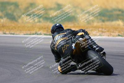 media/Apr-30-2023-CRA (Sun) [[020fcf5d43]]/Race 11-600 Expert Superbike/